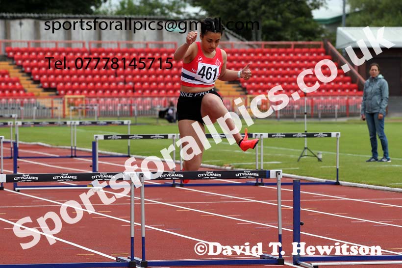 Hurdles, 2021 Gateshead Tartan Games. Photo: David T. Hewitson/Sports for All Pics